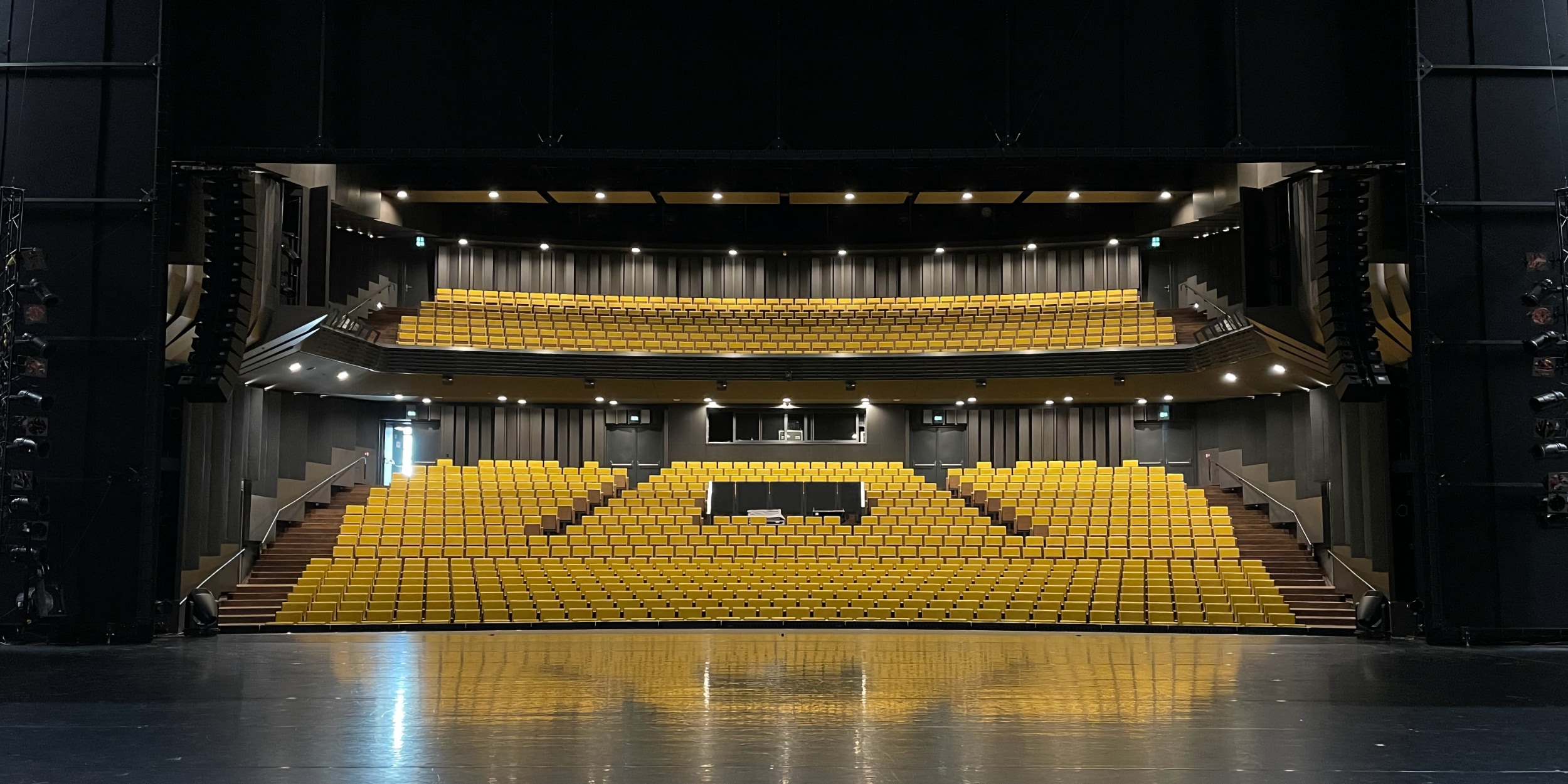 Khani Architecten - AMARE Danszaal