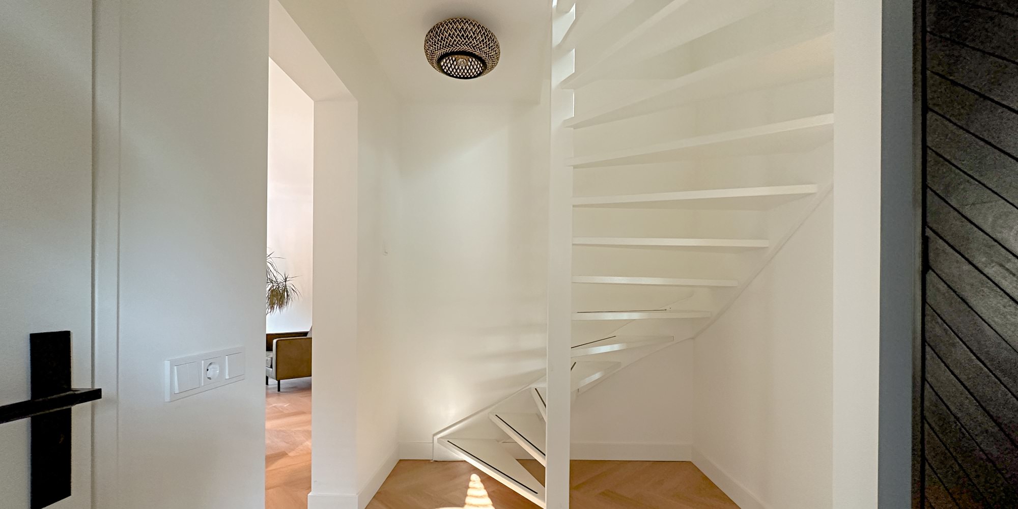 Khani Architecten - Half vrijstaande villa uit 1973